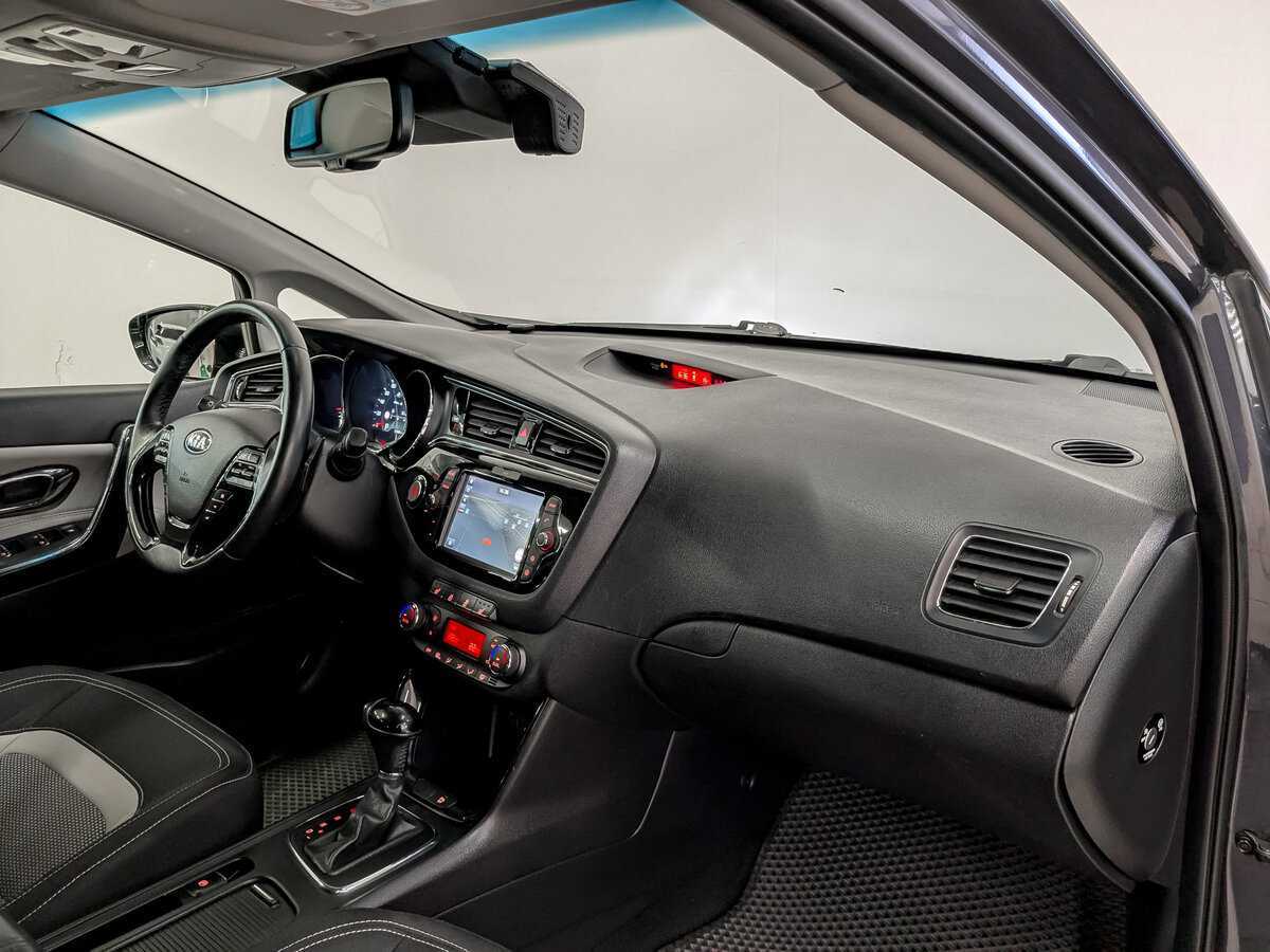 Kia Ceed, 2018 Фото №11