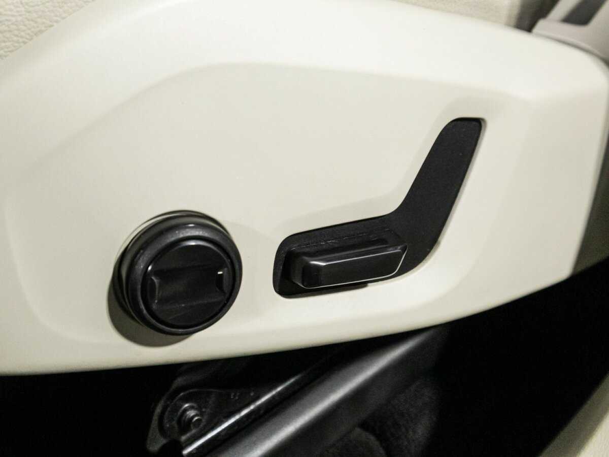 Volvo XC60, 2019 Фото №18