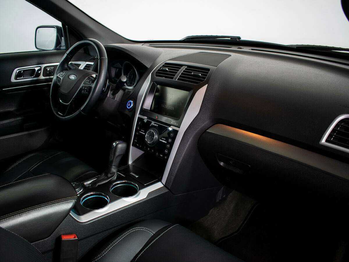 Ford Explorer Sport, 2013 Фото №7