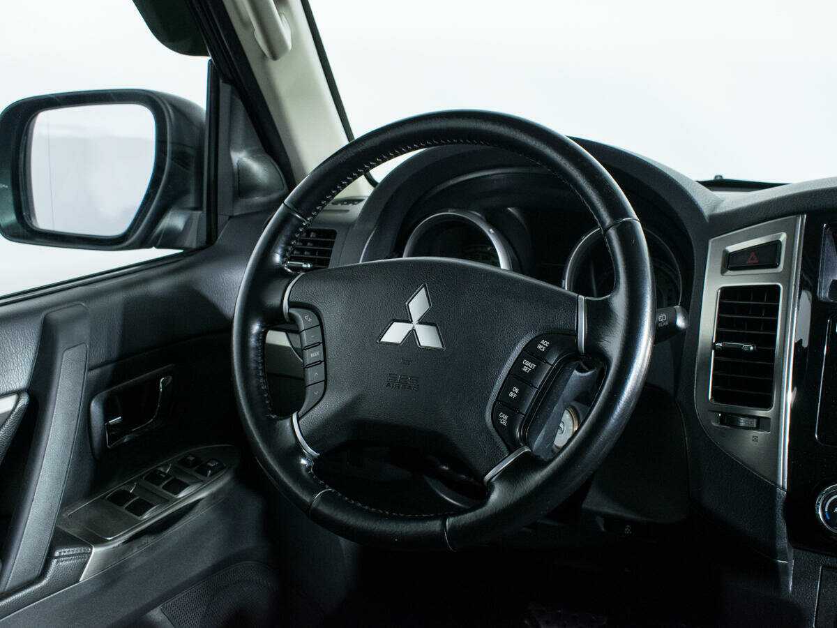 Mitsubishi Pajero, 2014 Фото №11