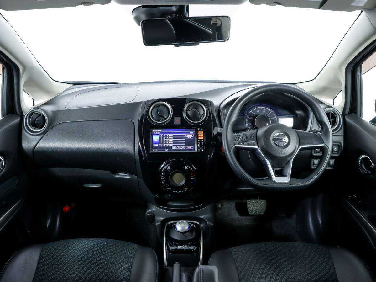 Nissan Note Nismo e-Power, 2017 Фото №10