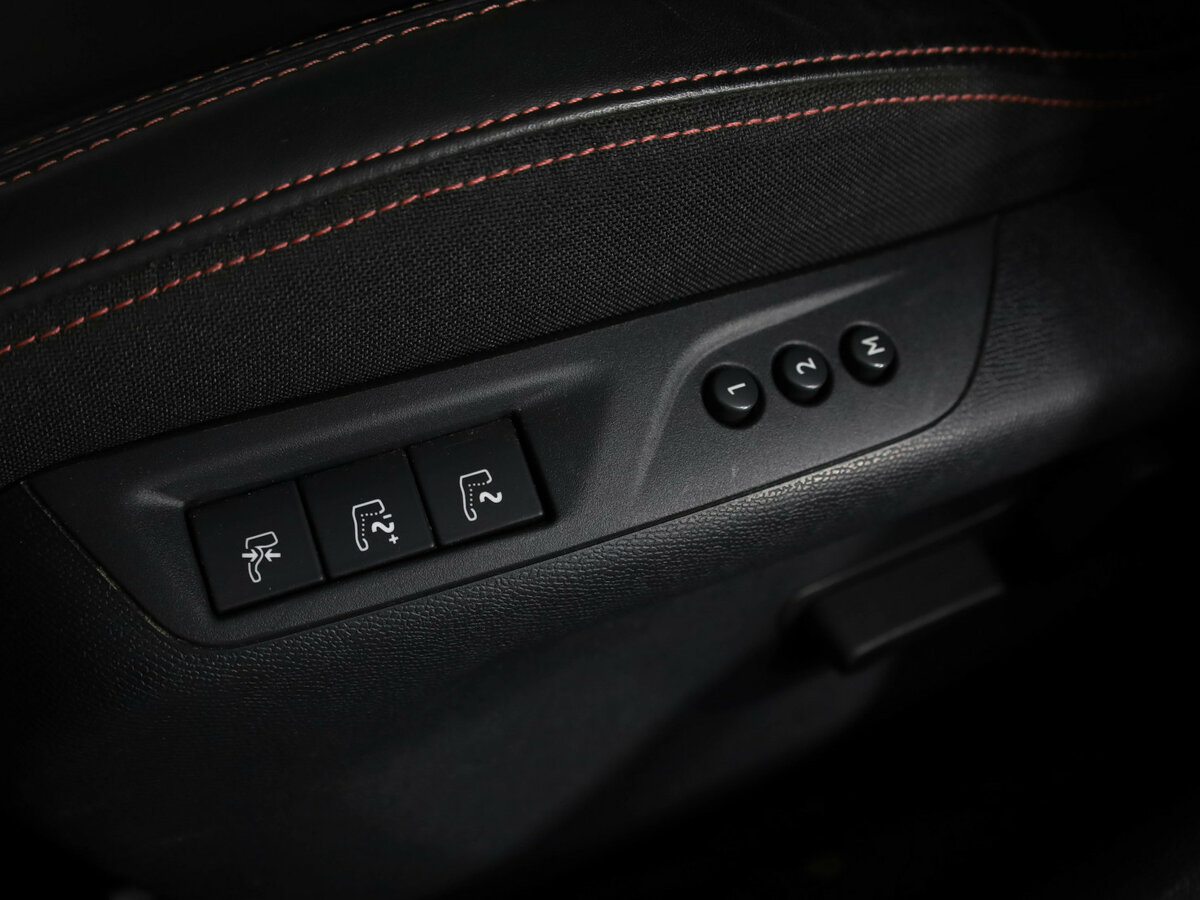 Peugeot 308 II Рестайлинг, 2019 Фото №16