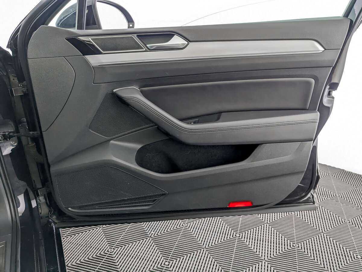 Volkswagen Passat, 2017 Фото №25