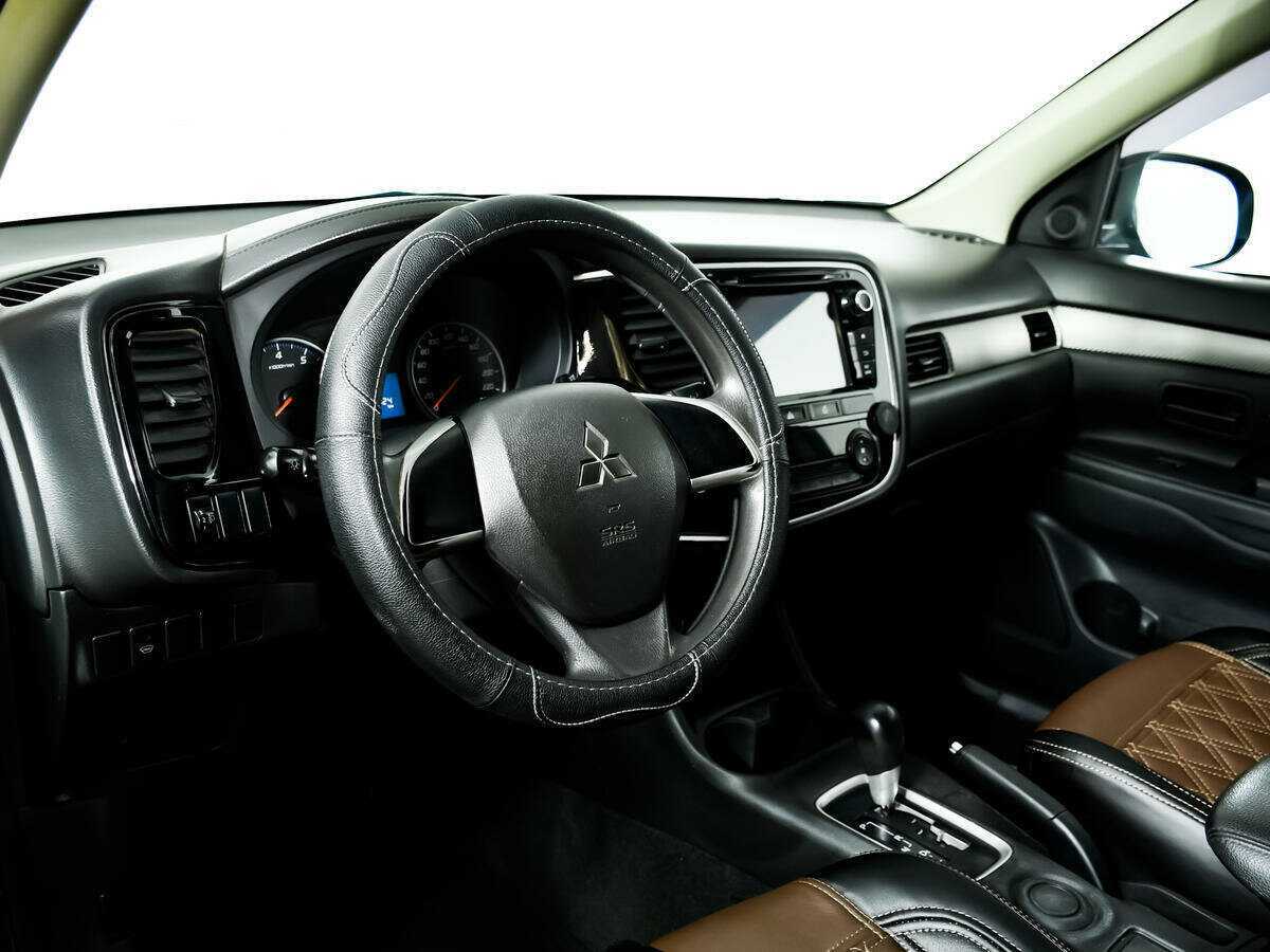 Mitsubishi Outlander, 2016 Фото №11