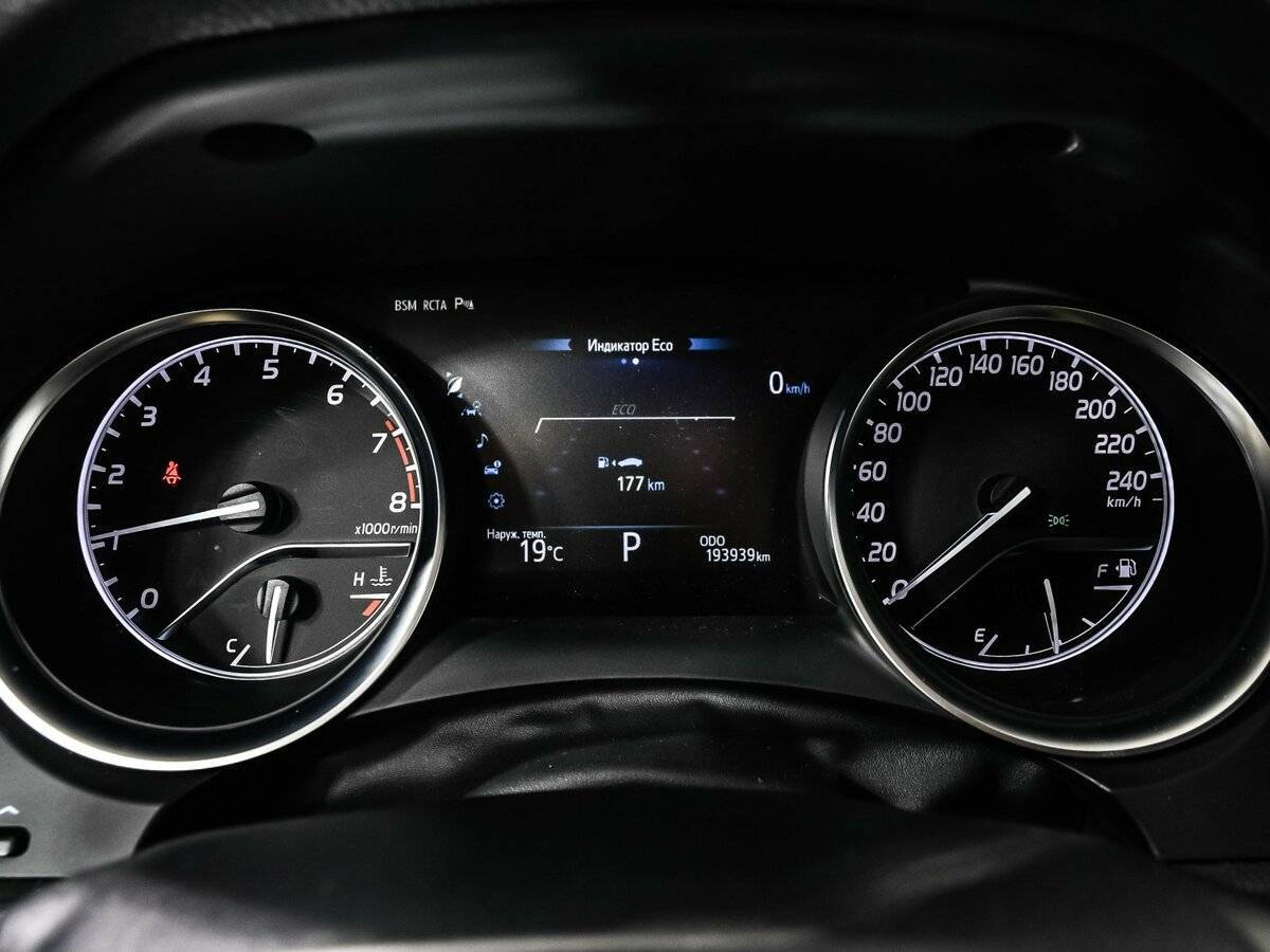 Toyota Camry, 2019 Фото №10