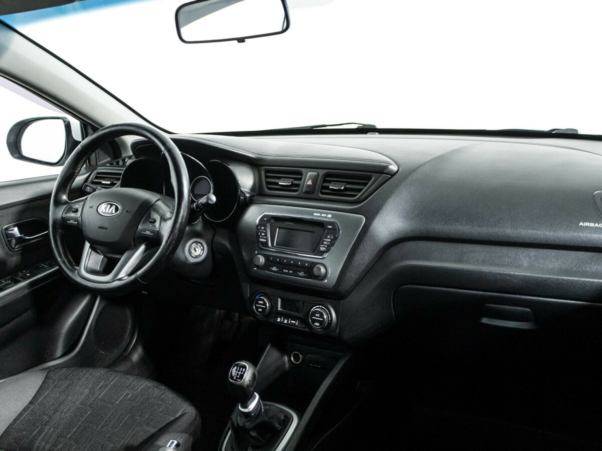 Kia Rio 5-speed III, 2013 Фото №9