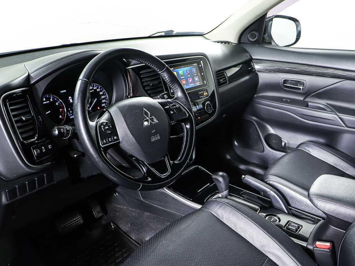 Mitsubishi Outlander, 2017 Фото №13