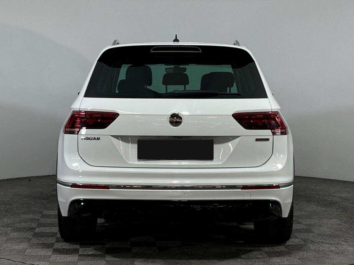 Volkswagen Tiguan, 2018 Фото №5