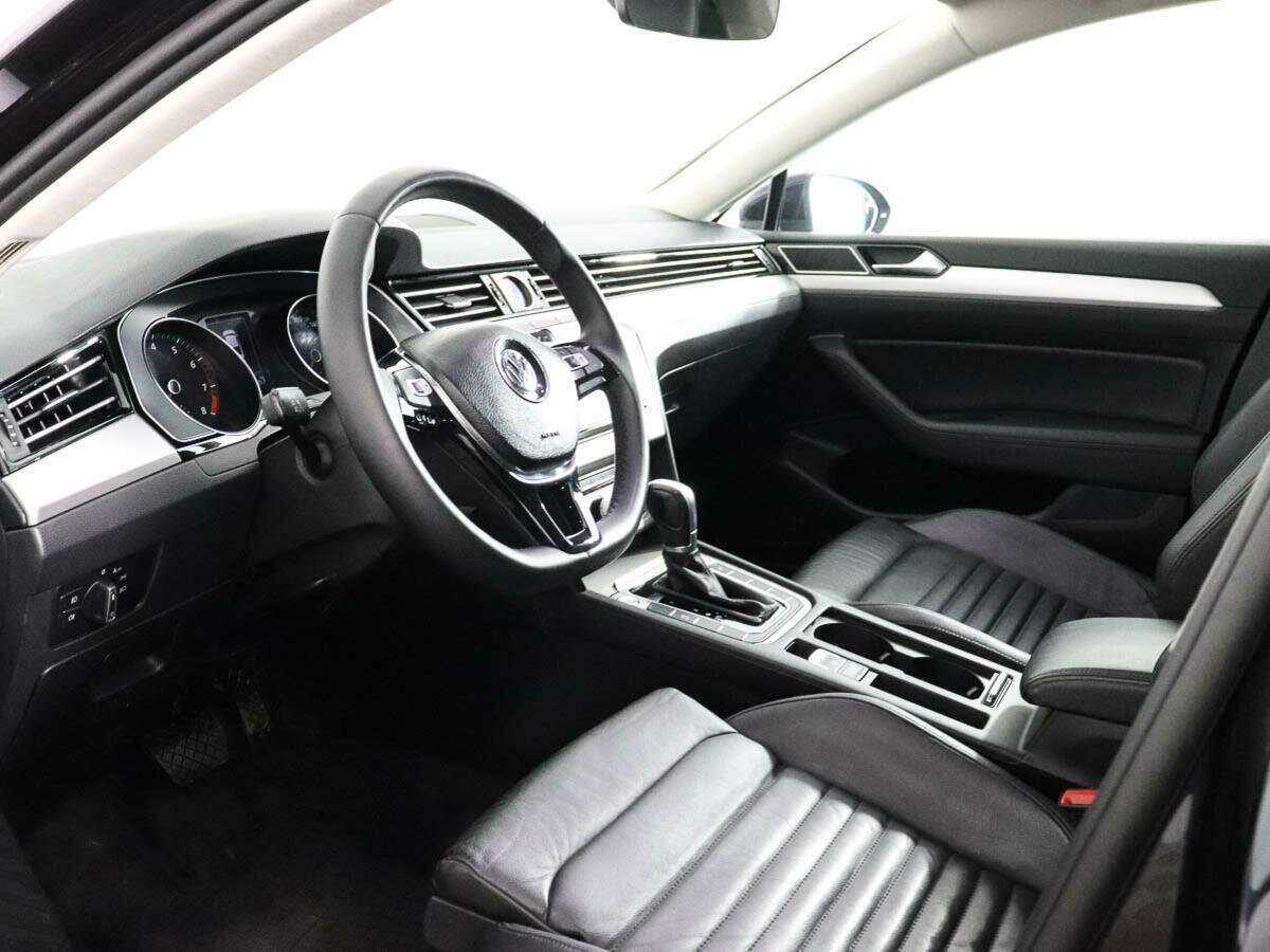 Volkswagen Passat, 2017 Фото №8