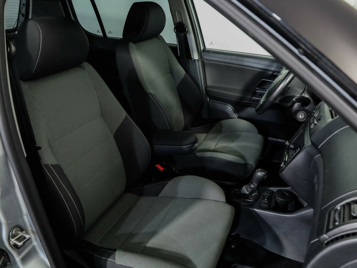 Skoda Fabia II Рестайлинг, 2014 Фото №19