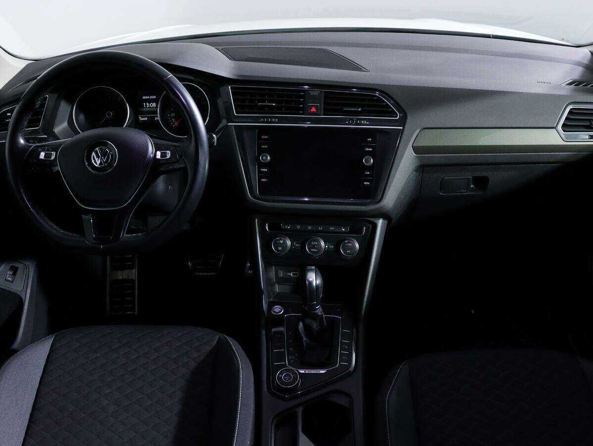 Volkswagen Tiguan, 2018 Фото №11