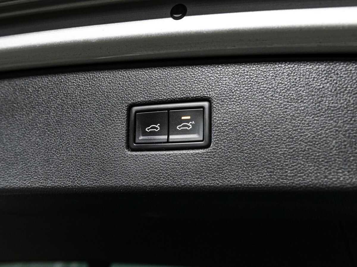 Volkswagen Tiguan, 2020 Фото №15