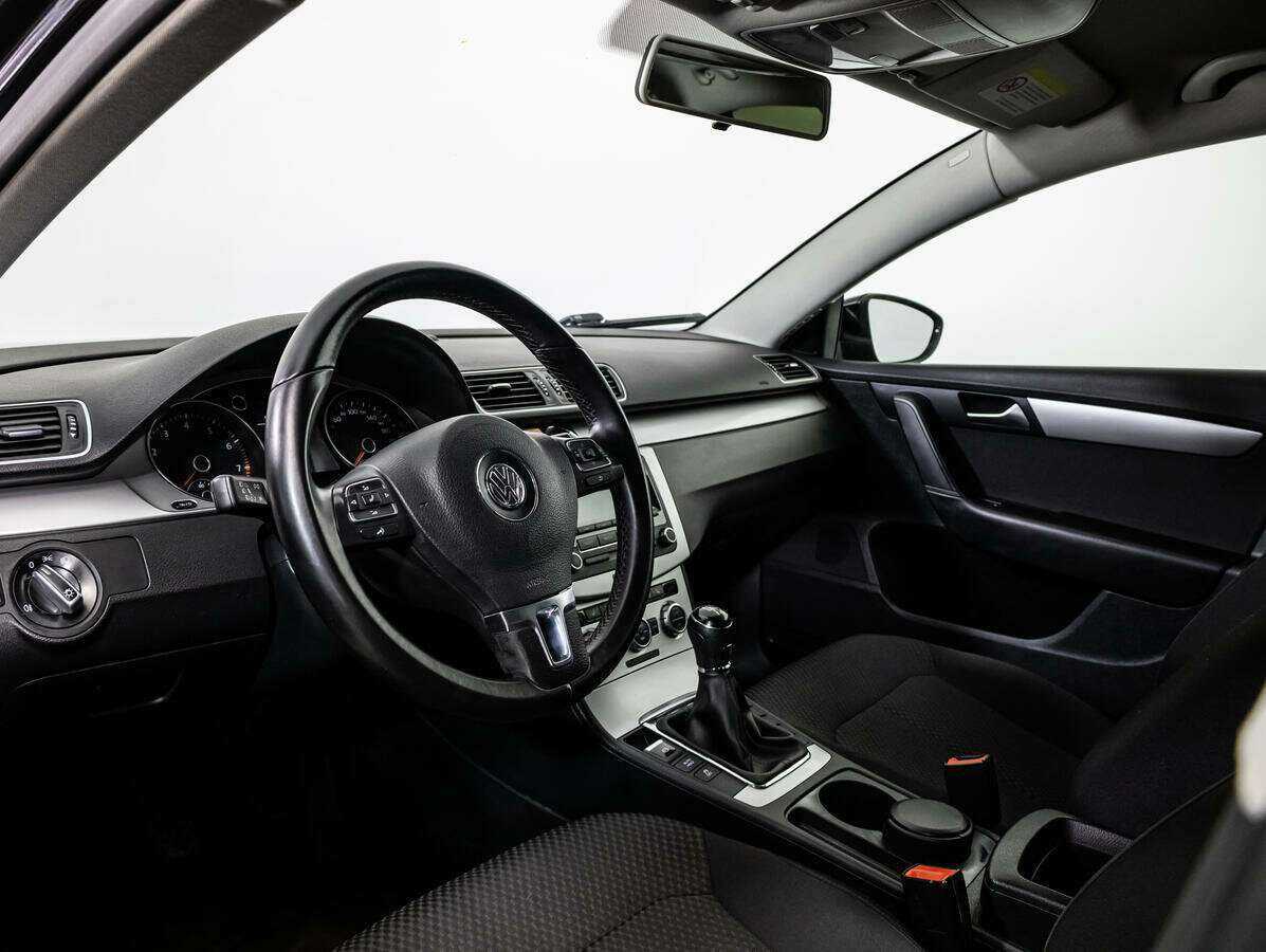 Volkswagen Passat, 2013 Фото №9