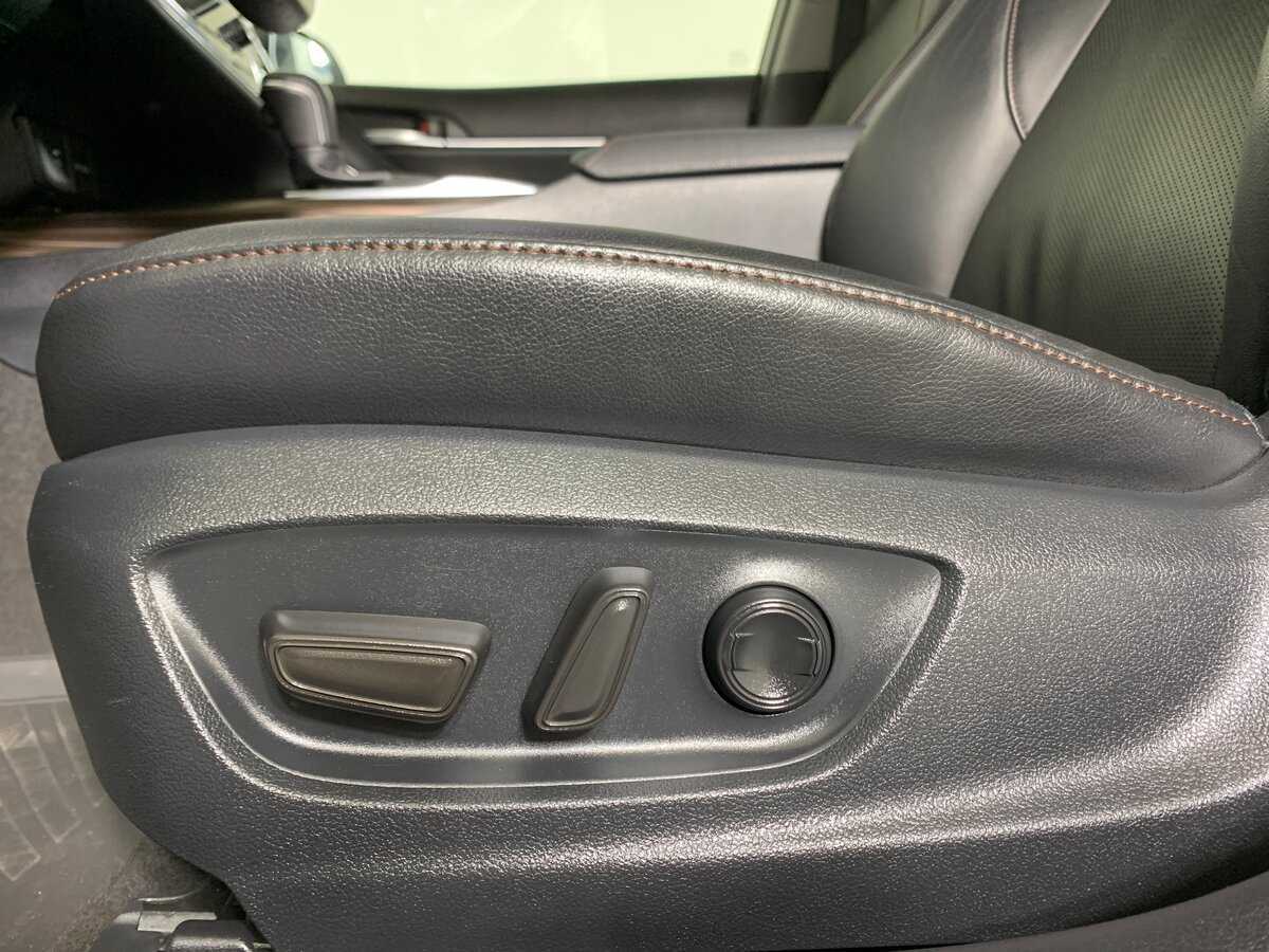 Toyota Camry, 2020 Фото №17