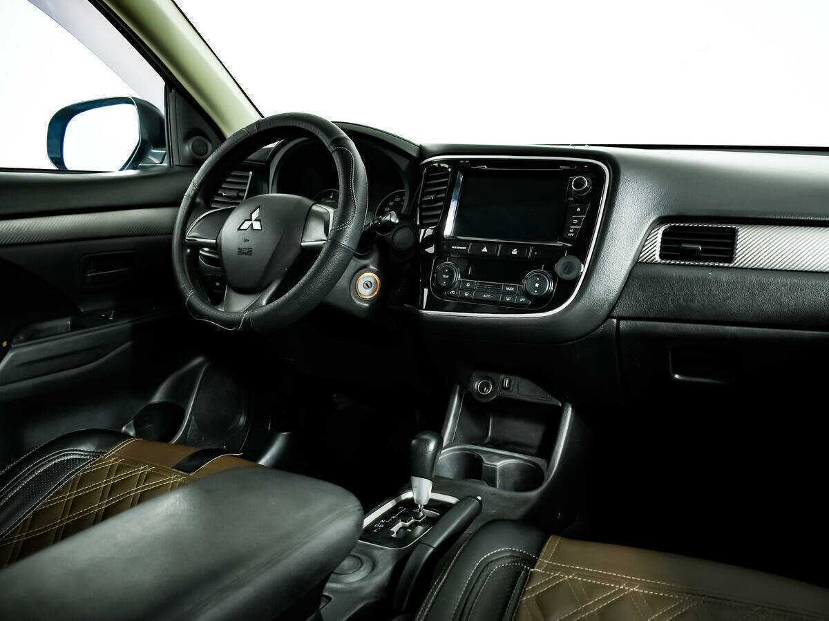 Mitsubishi Outlander, 2016 Фото №7