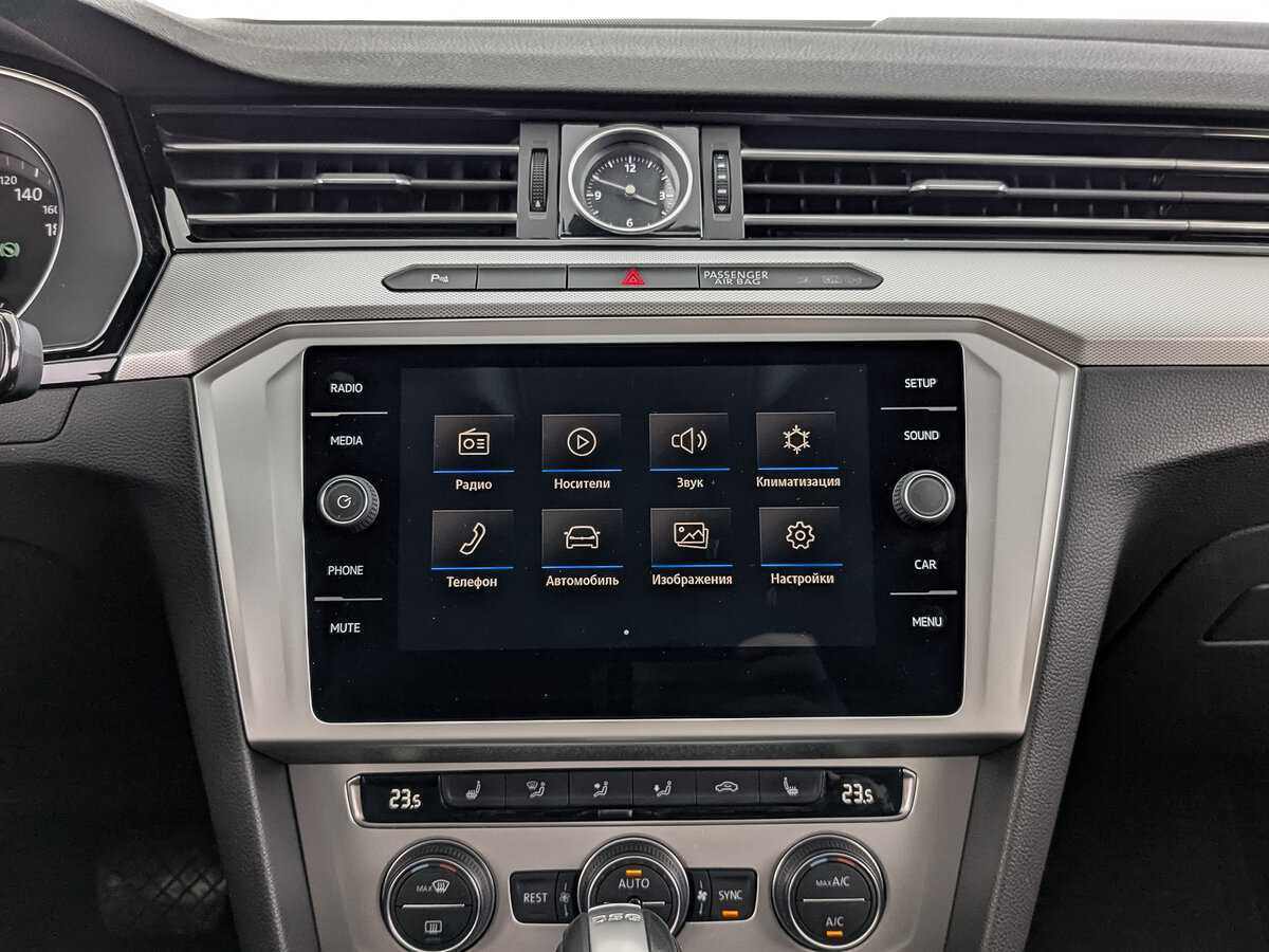 Volkswagen Passat, 2019 Фото №17