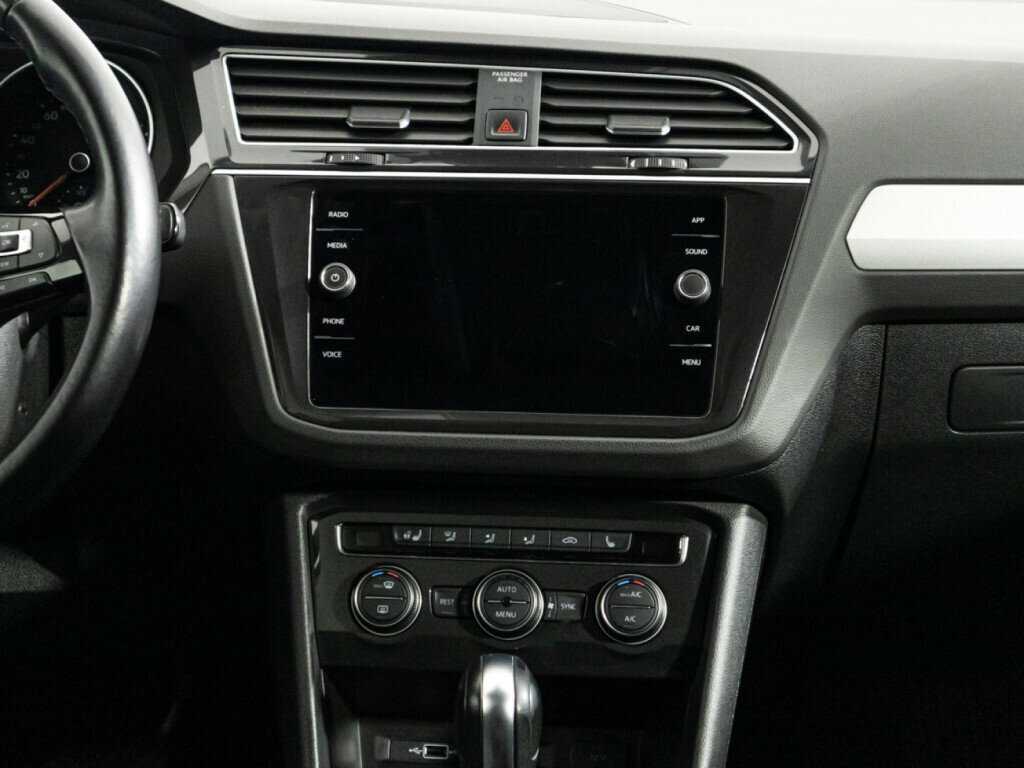 Volkswagen Tiguan, 2020 Фото №14