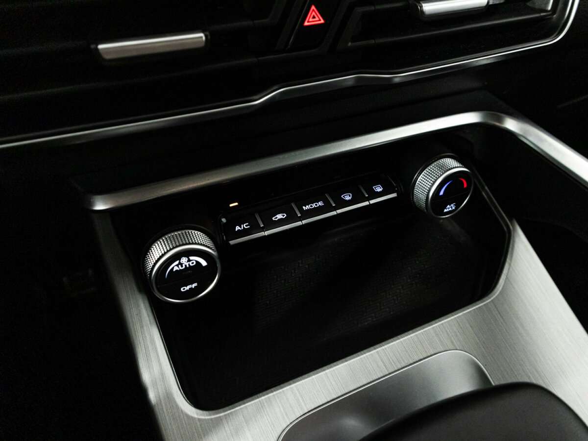 Geely Coolray, 2022 Фото №20