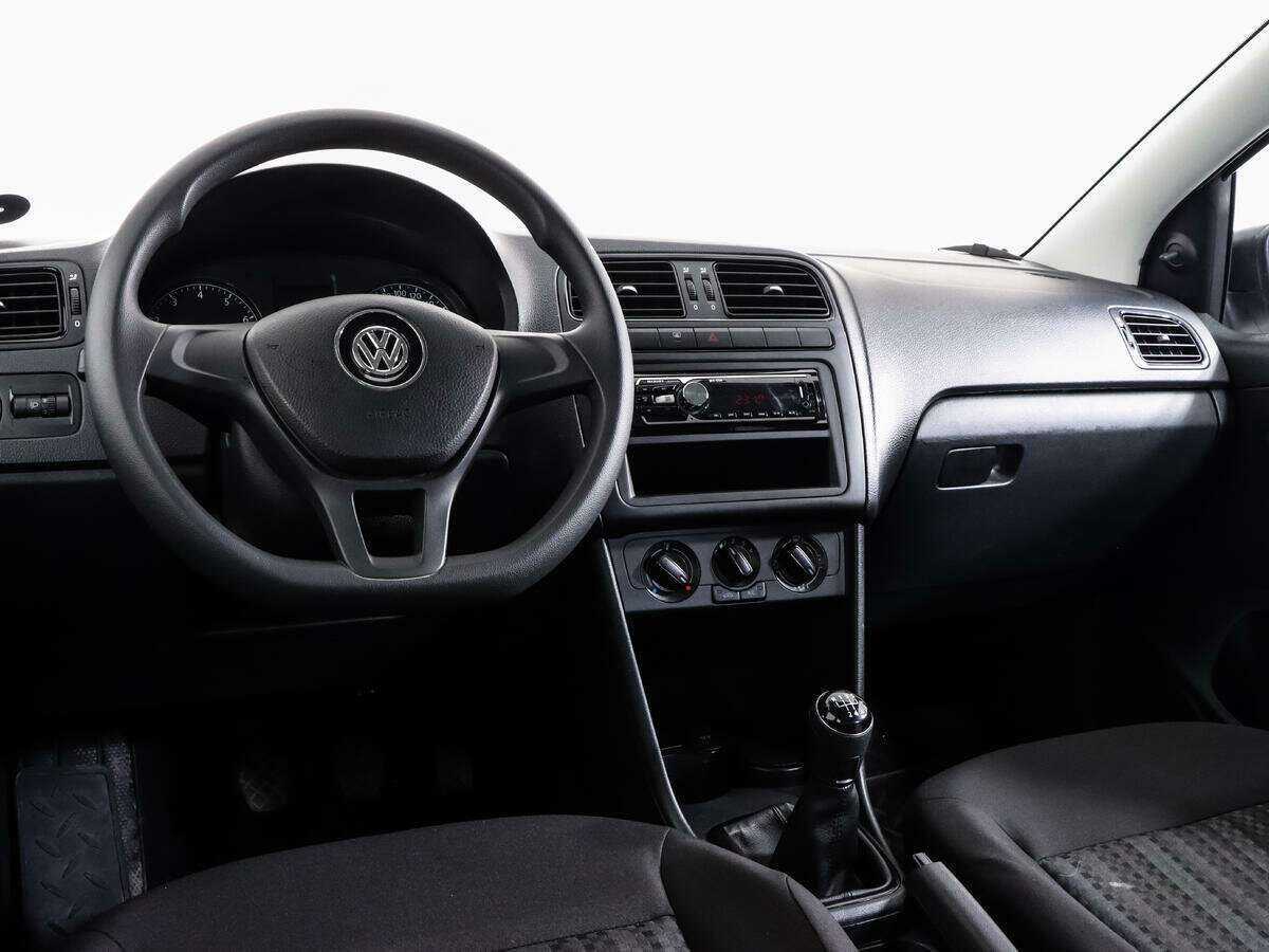 Volkswagen Polo, 2018 Фото №11