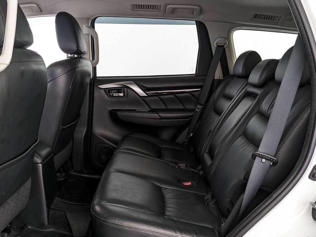 Mitsubishi Pajero Sport, 2017 Фото №14