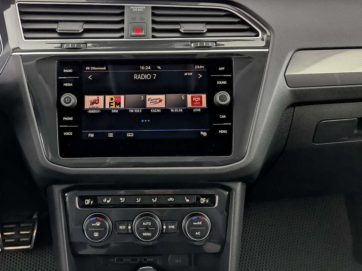 Volkswagen Tiguan, 2020 Фото №17