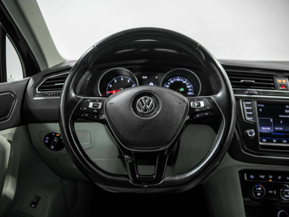 Volkswagen Tiguan, 2017 Фото №8