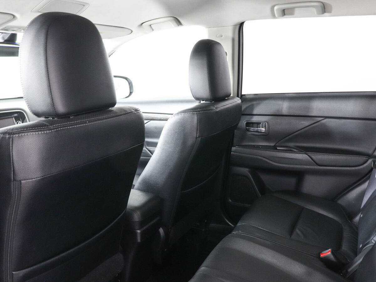 Mitsubishi Outlander, 2015 Фото №12