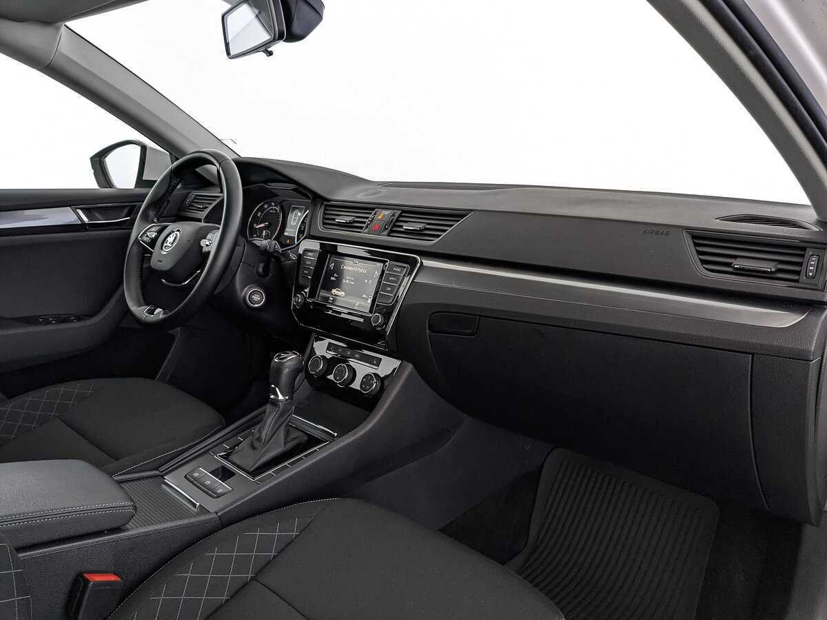 Skoda Superb, 2021 Фото №9