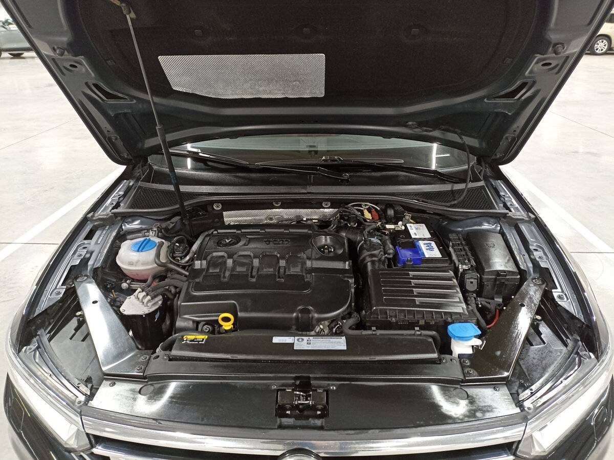 Volkswagen Passat Alltrack, 2018 Фото №9