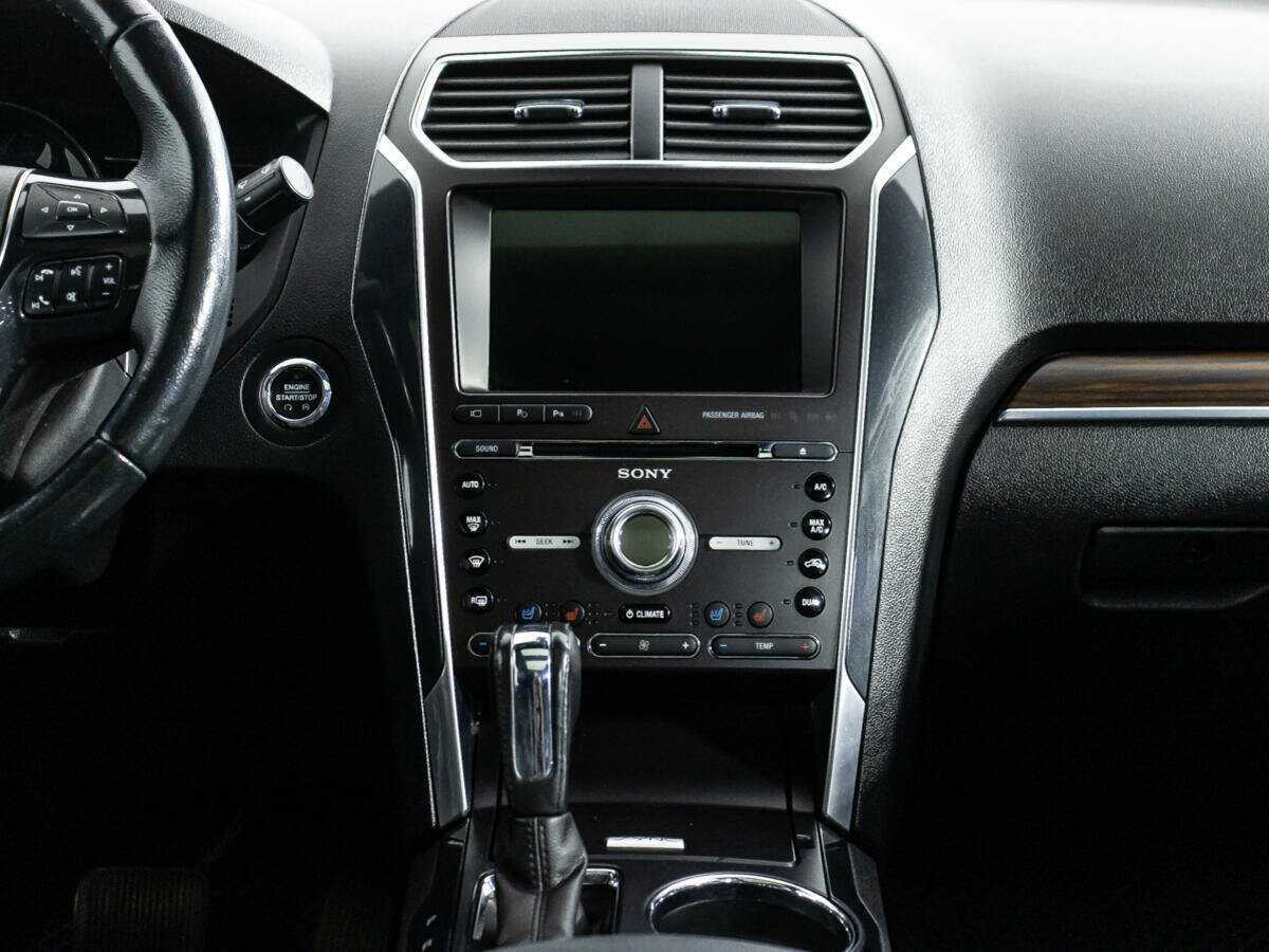 Ford Explorer, 2017 Фото №14