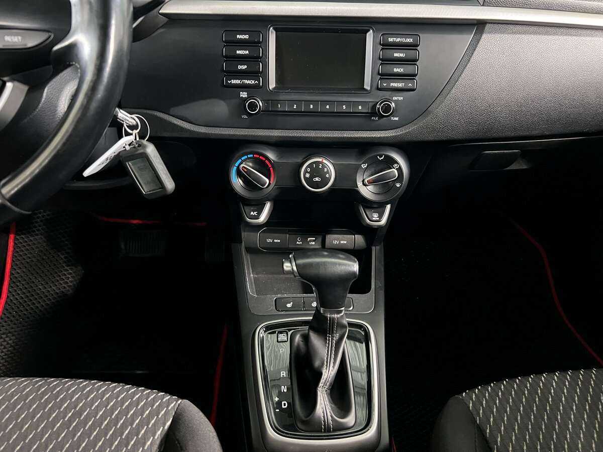 Kia Rio, 2018 Фото №13