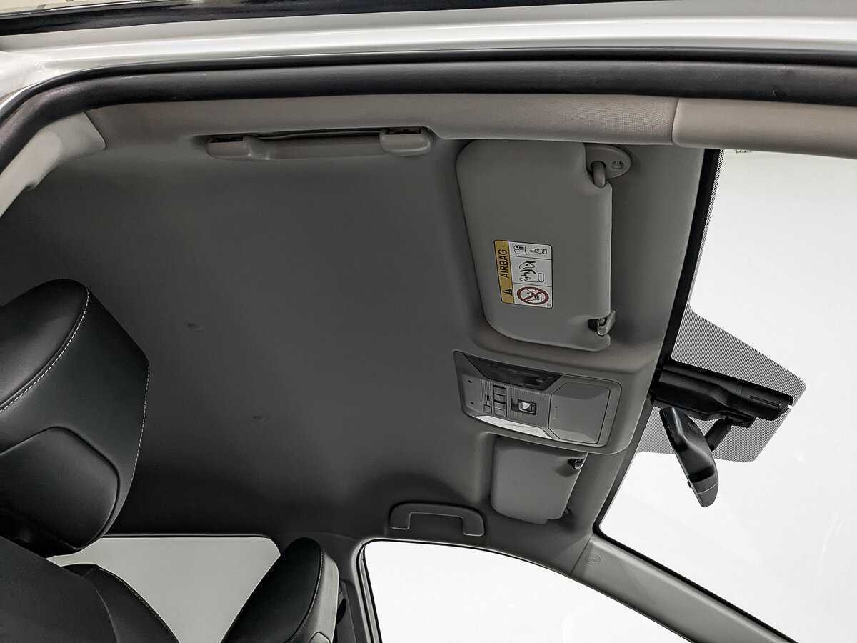 Toyota RAV4, 2021 Фото №21