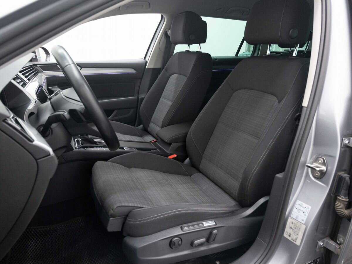 Volkswagen Passat, 2020 Фото №10