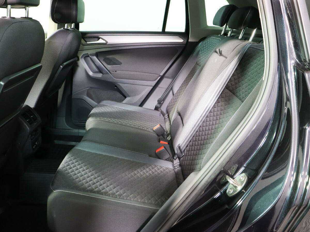 Volkswagen Tiguan, 2018 Фото №8