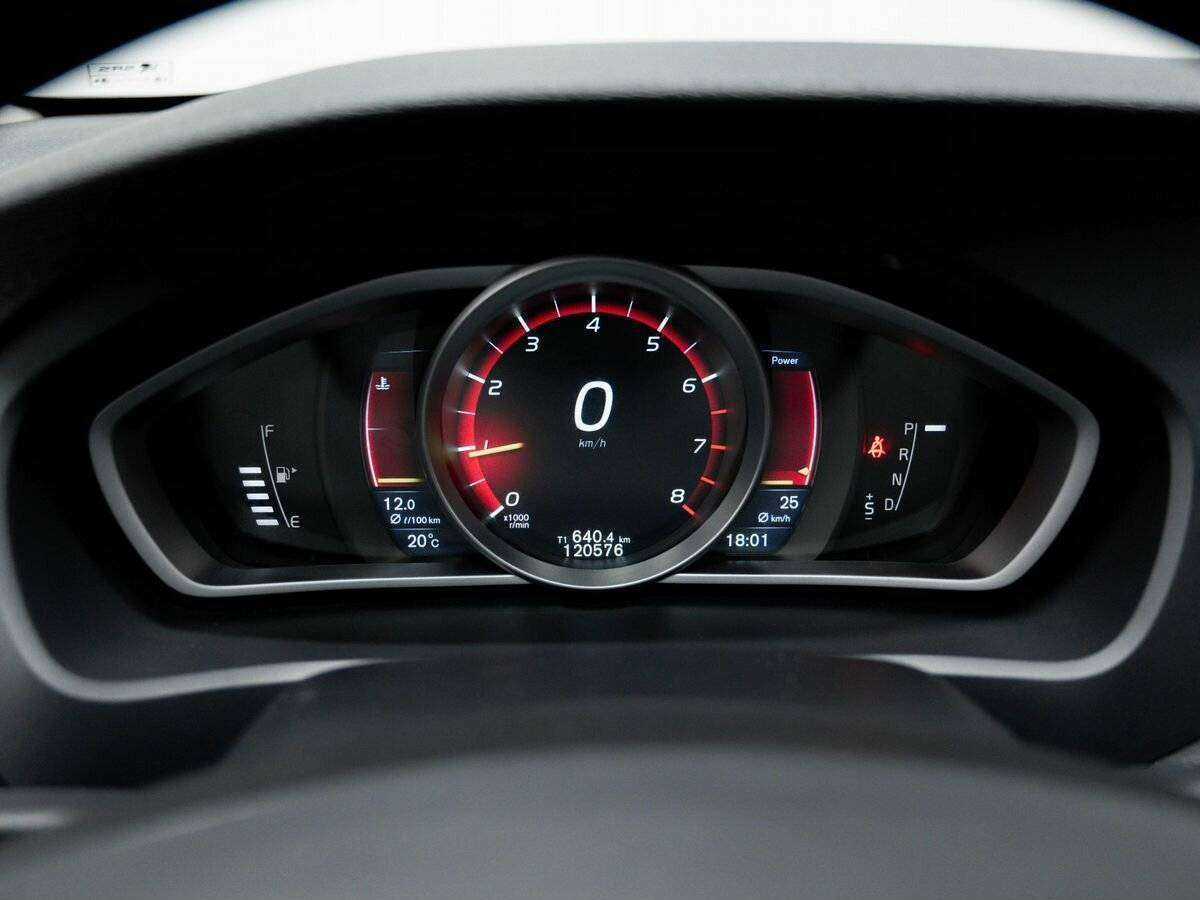 Volvo V40 Cross Country, 2015 Фото №22