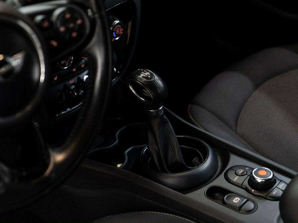 Mini Clubman Cooper, 2016 Фото №11