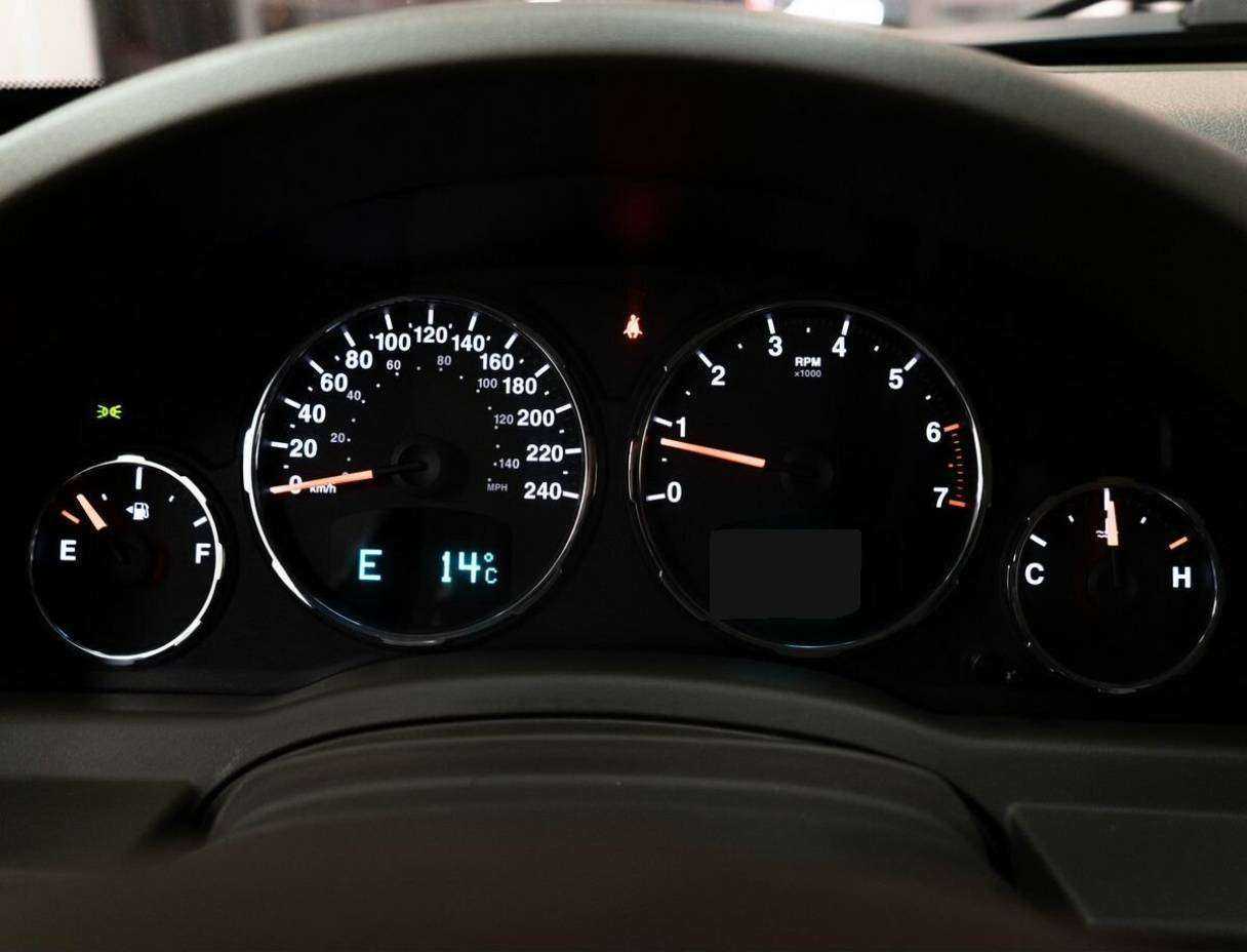 Jeep Cherokee, 2010 Фото №12