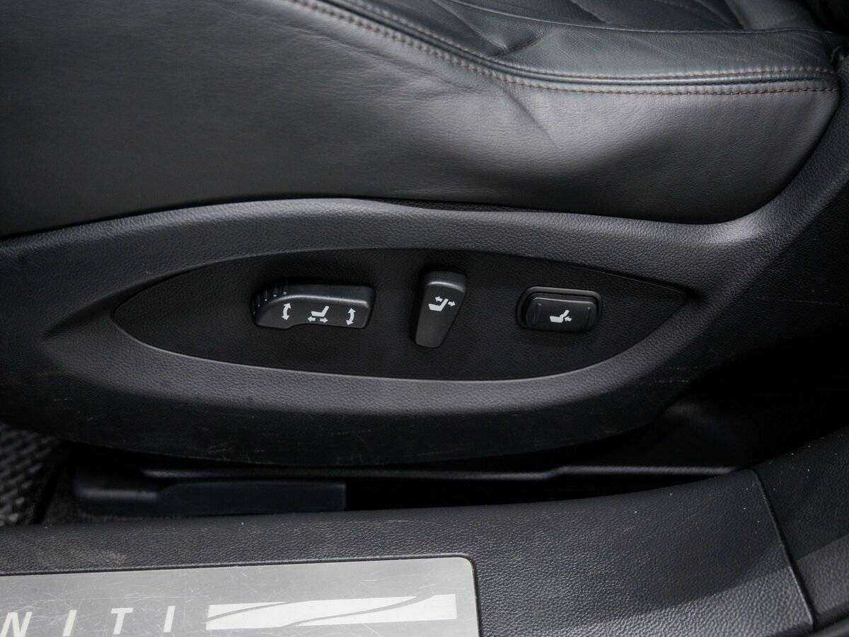 Infiniti FX35, 2009 Фото №16