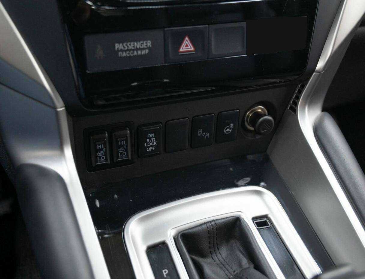 Mitsubishi Pajero Sport, 2018 Фото №22