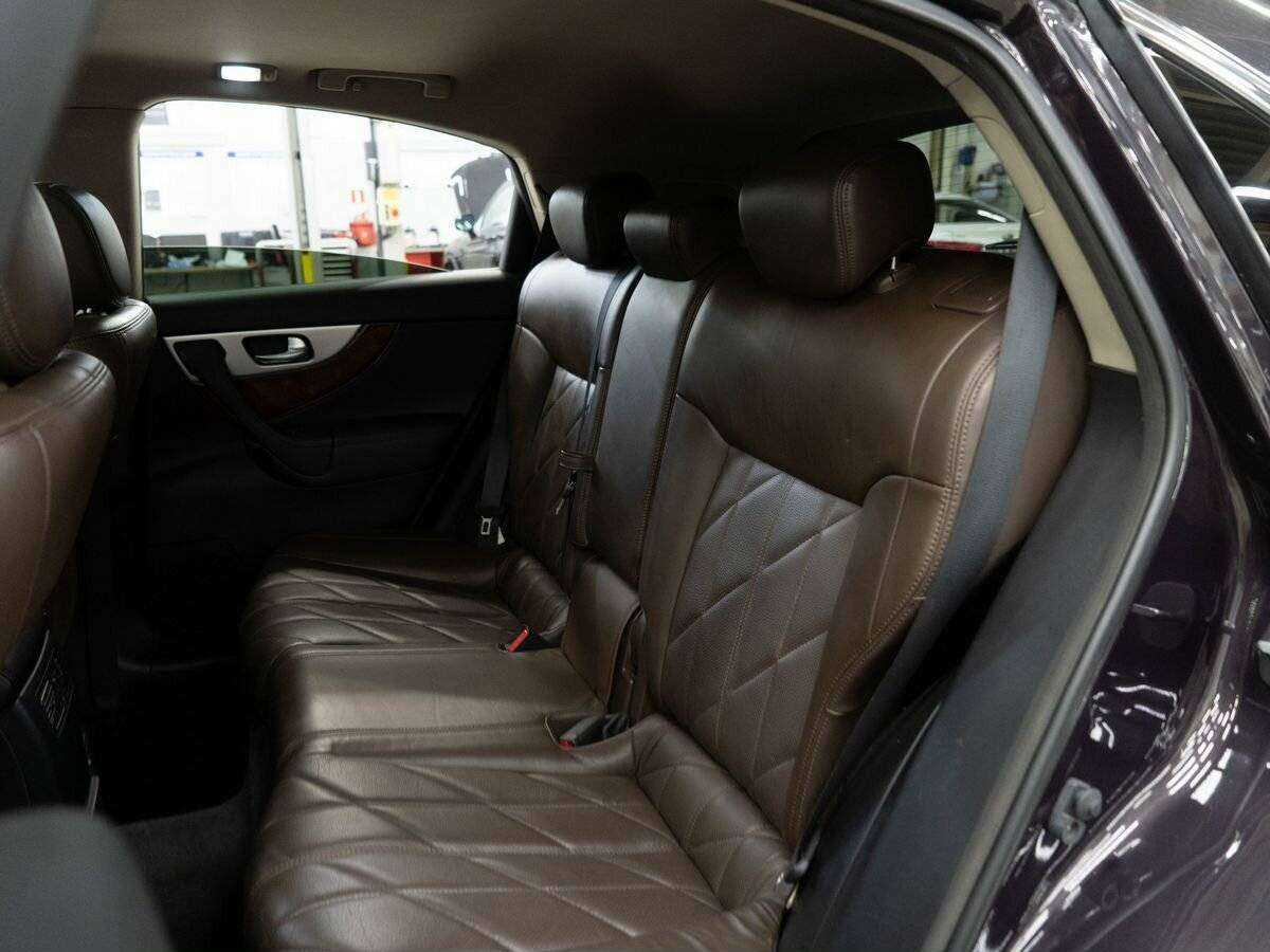 Infiniti FX37, 2011 Фото №7