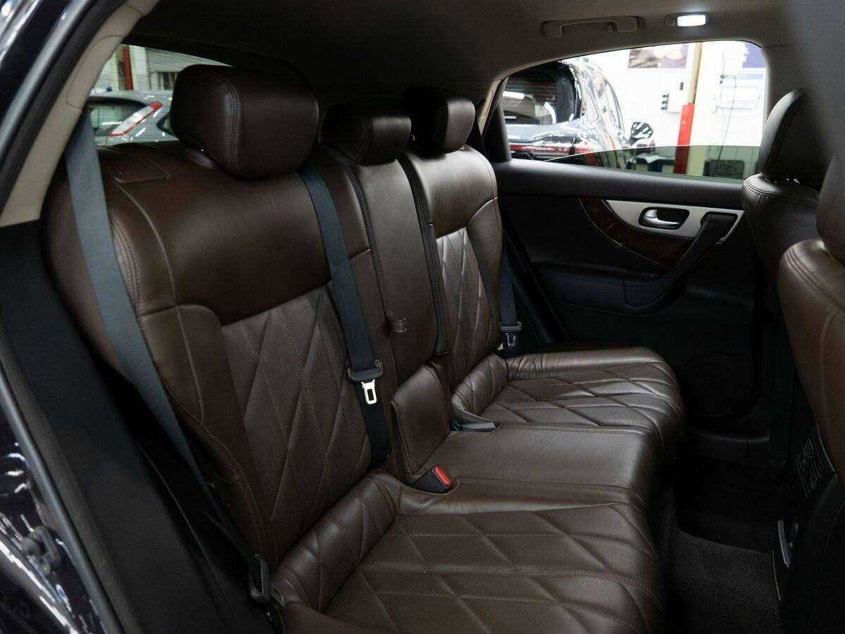 Infiniti FX37, 2011 Фото №10