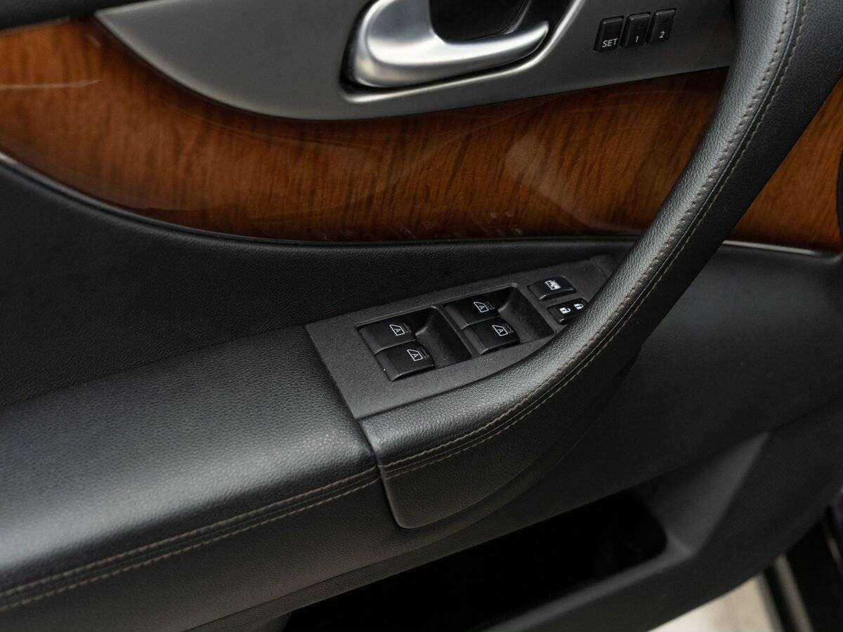 Infiniti FX37, 2011 Фото №15