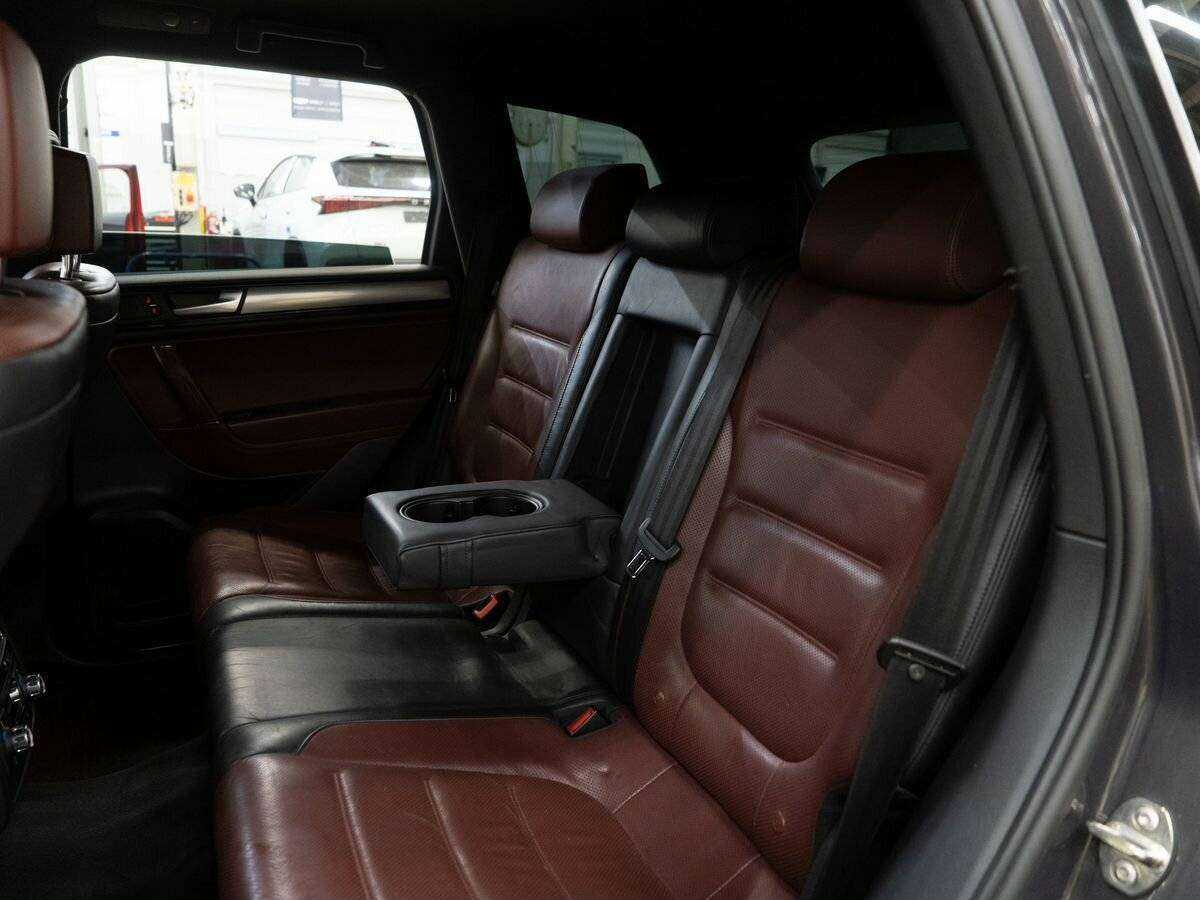 Volkswagen Touareg, 2010 - 250 000 км. | Фото №7