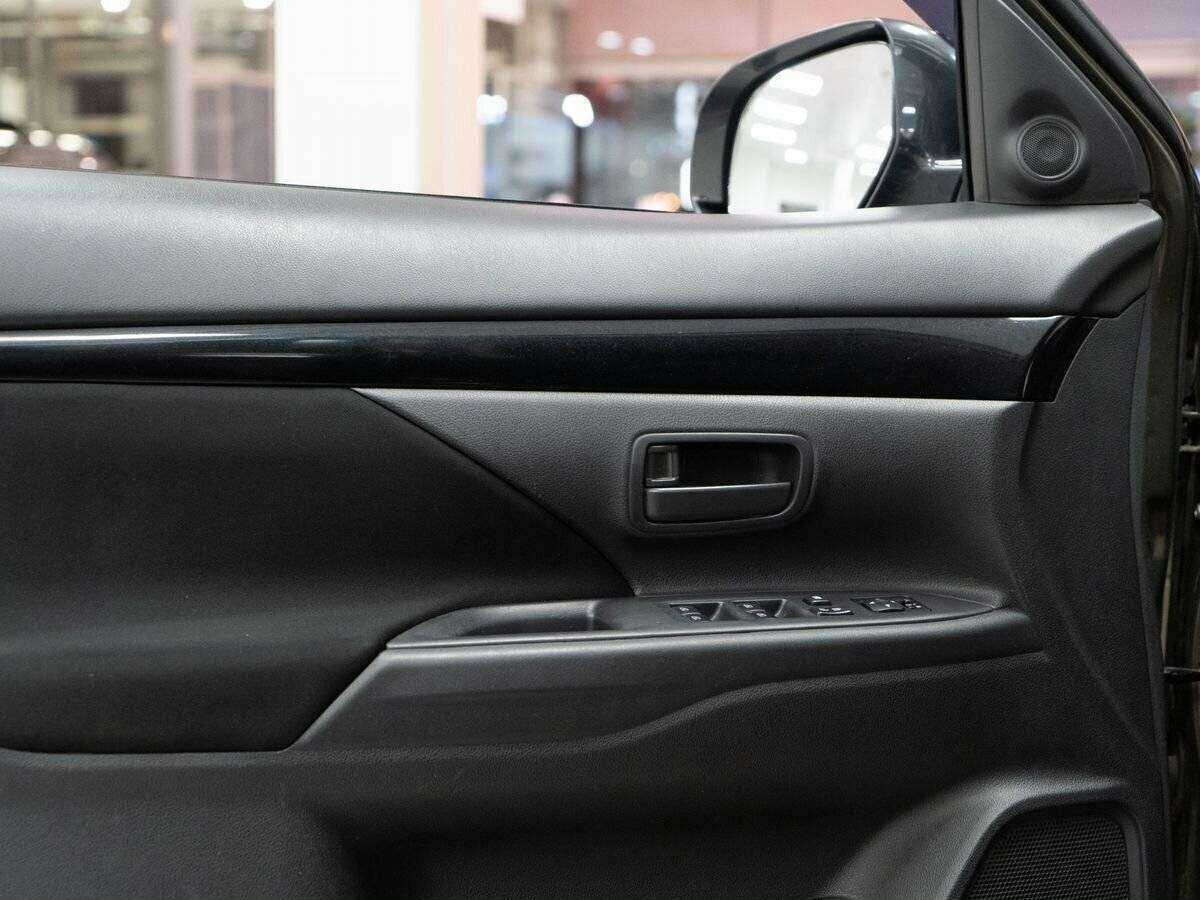 Mitsubishi Outlander, 2018 Фото №15