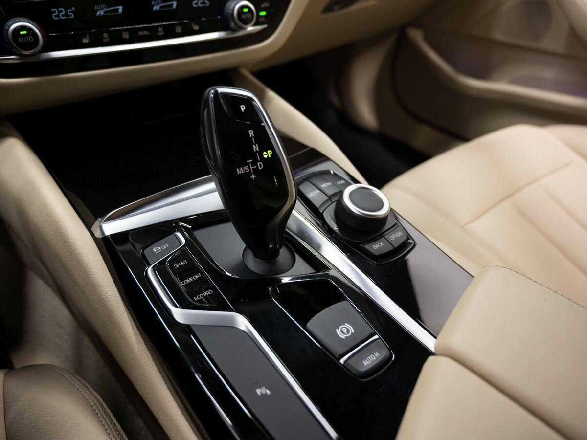 BMW 5 серии 520d xDrive, 2018 Фото №22