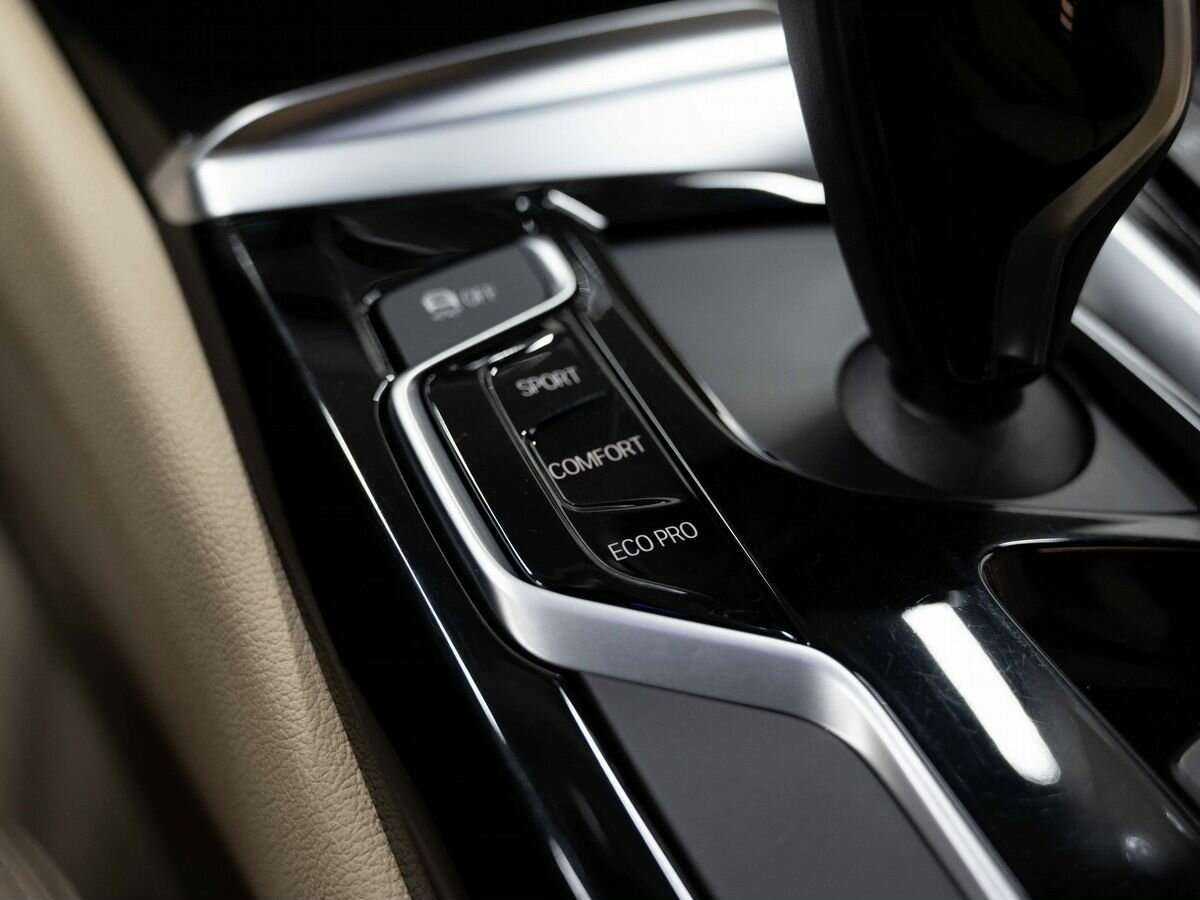 BMW 5 серии 520d xDrive, 2018 Фото №23