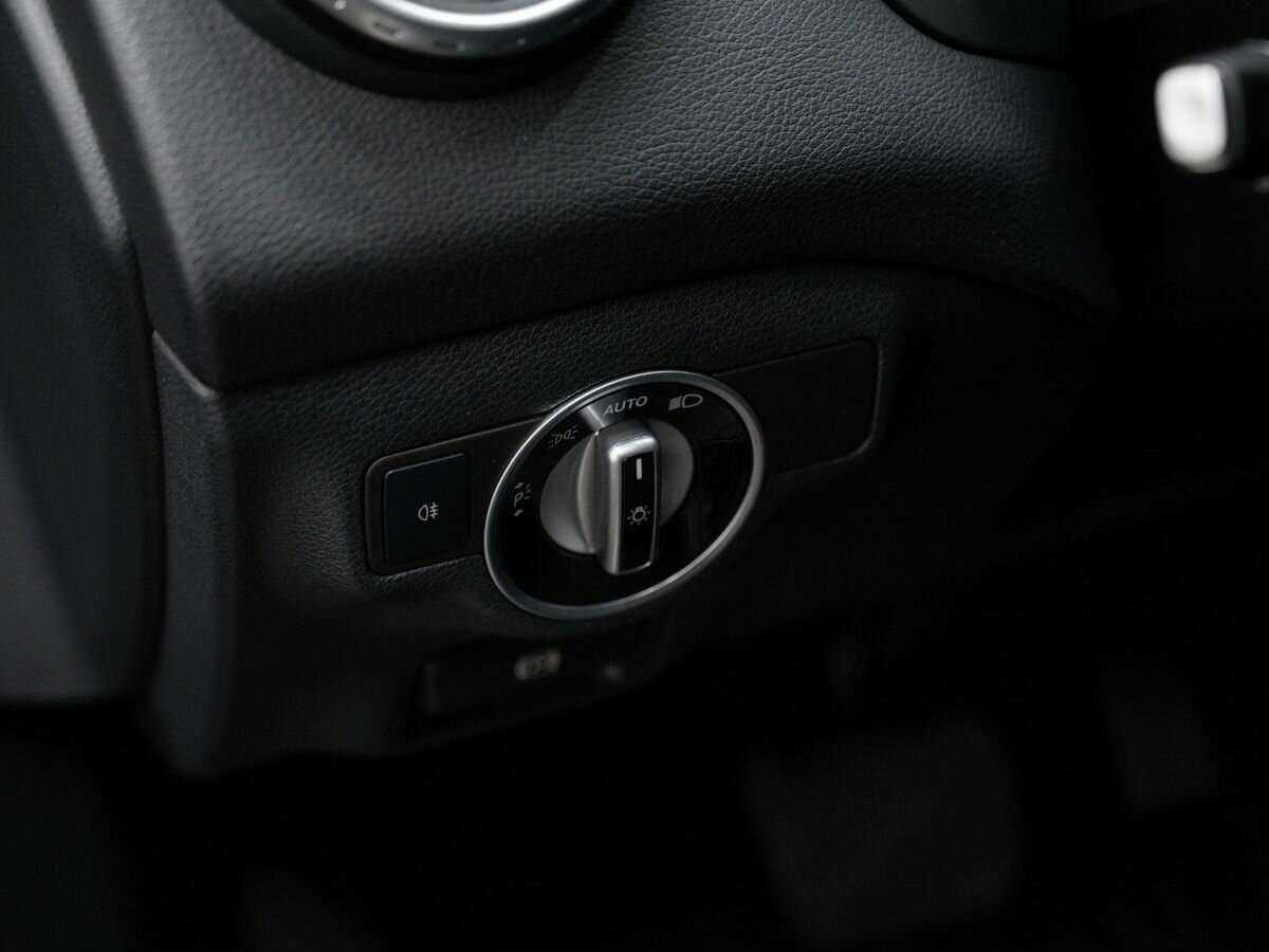 Mercedes-Benz GLA 250, 2016 Фото №16