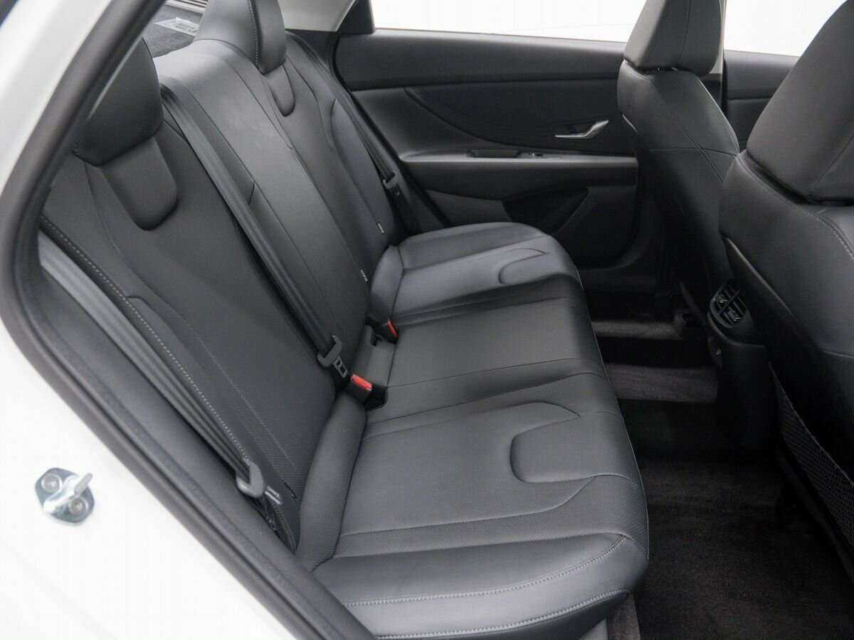 Hyundai Elantra, 2023 Фото №10
