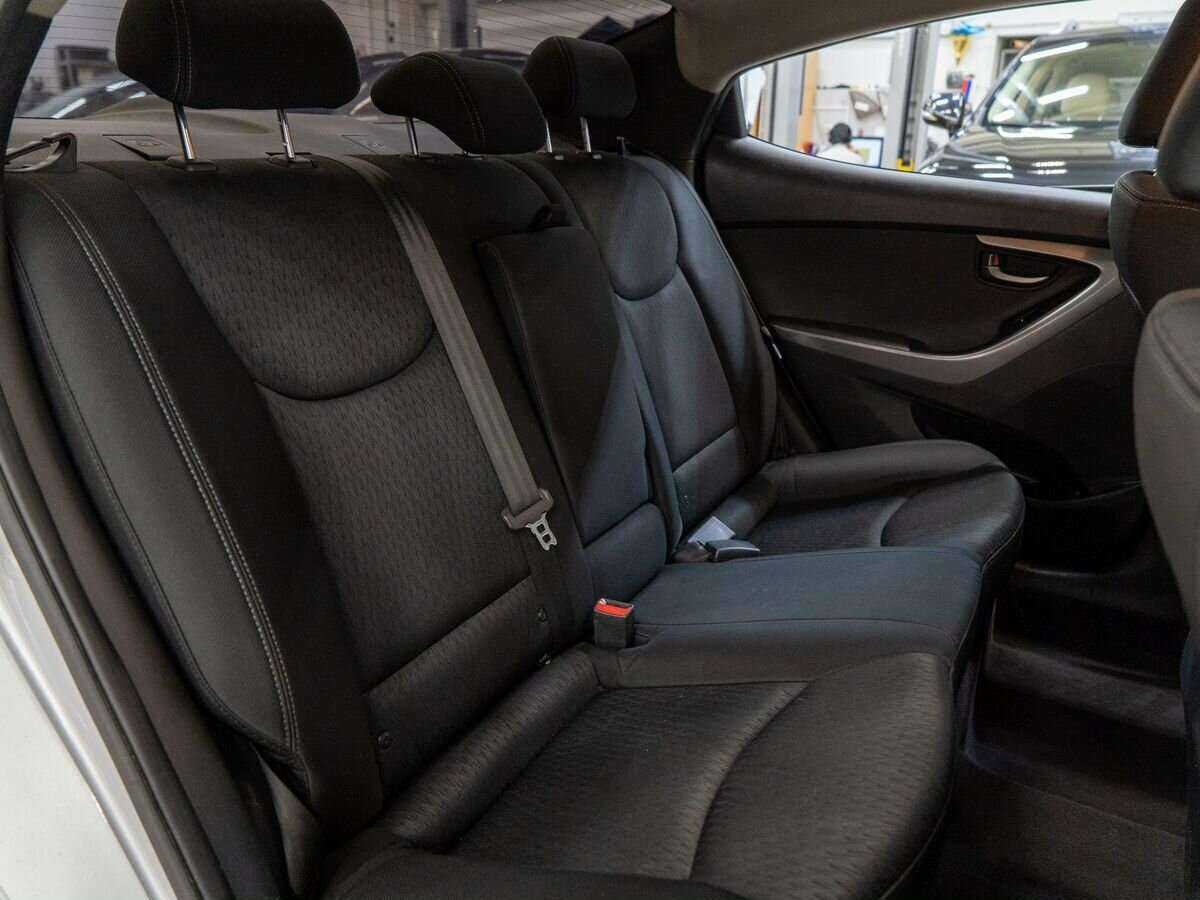 Hyundai Elantra, 2012 - 197 450 км. | Фото №8