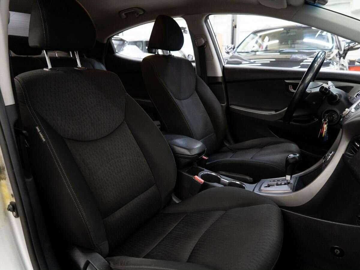 Hyundai Elantra, 2012 Фото №9